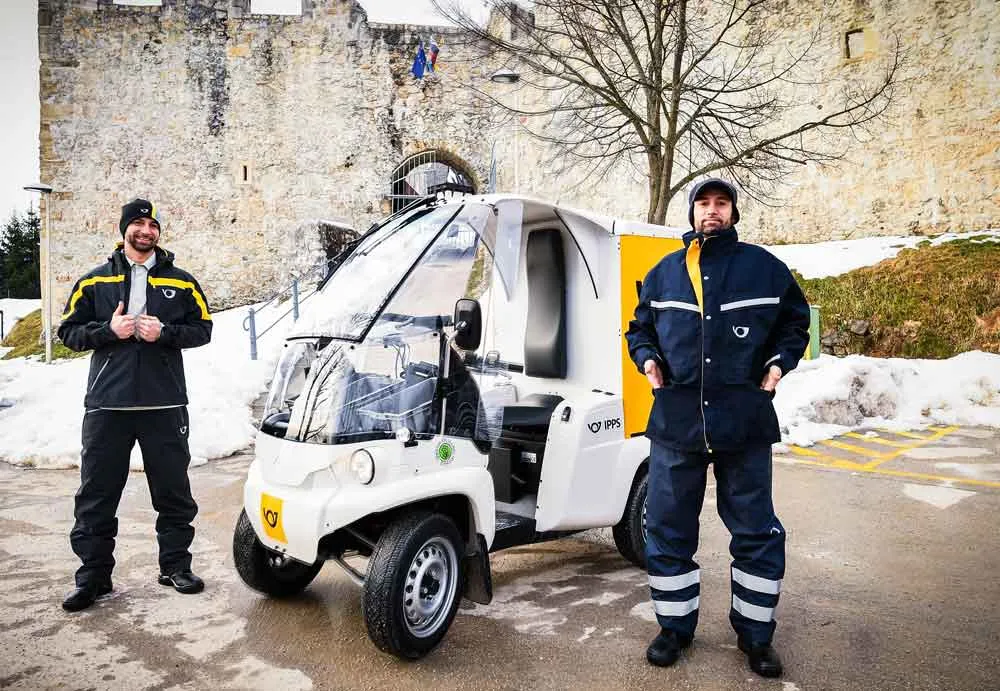 how to dress in an open vehicle not beeing cold